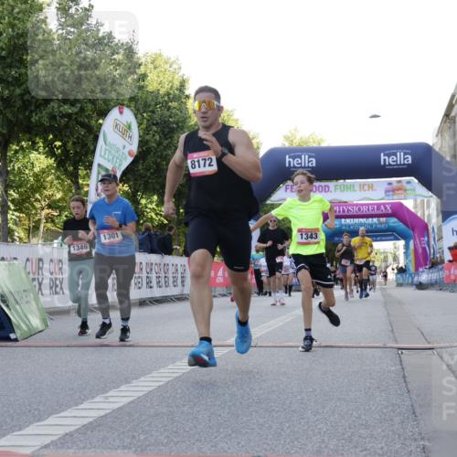 06.09.2026 - CURREX Alsterlauf Yannick Fuchs http://msf.ph/oto/10229991 06.09.2026 11:51:29 Ziel 1032, 1035, 1102, 1103, 1148, 1179, 1224, 1300, 1301, 1321, 1343, 1346, 8047, 8172, 8208 meine-sportfotos.de