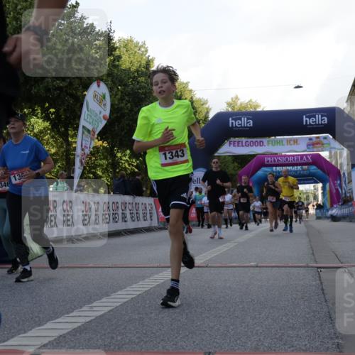 06.09.2026 - CURREX Alsterlauf Yannick Fuchs http://msf.ph/oto/10229994 06.09.2026 11:51:31 Ziel 1029, 1032, 1035, 1102, 1148, 1158, 1162, 1224, 1300, 1301, 1321, 1343, 1346, 8047, 8172 meine-sportfotos.de
