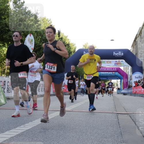 06.09.2026 - CURREX Alsterlauf Yannick Fuchs http://msf.ph/oto/10230003 06.09.2026 11:51:35 Ziel 1029, 1056, 1083, 1102, 1158, 1162, 1226, 1301, 1321, 1343, 1345, 1346, 8172 meine-sportfotos.de