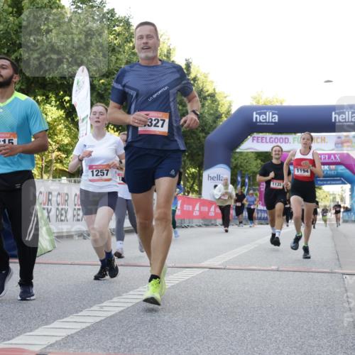06.09.2026 - CURREX Alsterlauf Yannick Fuchs http://msf.ph/oto/10230027 06.09.2026 11:51:44 Ziel 1056, 1083, 1089, 1090, 1135, 1194, 1226, 1257, 1315, 1345, 1347, 8159, 8327 meine-sportfotos.de