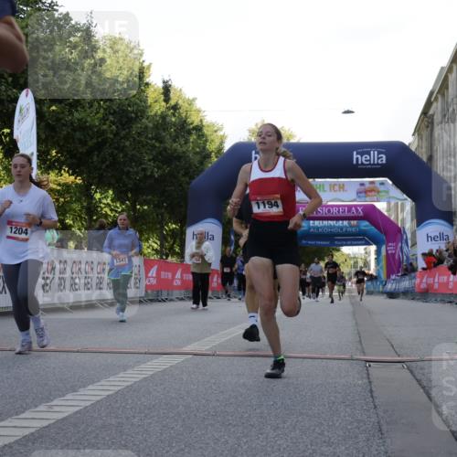06.09.2026 - CURREX Alsterlauf Yannick Fuchs http://msf.ph/oto/10230029 06.09.2026 11:51:45 Ziel 1083, 1089, 1090, 1135, 1194, 1226, 1257, 1315, 1345, 1347, 8159, 8327 meine-sportfotos.de