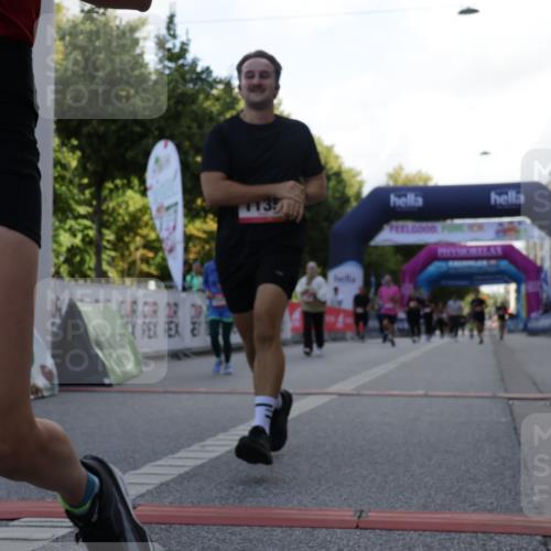 06.09.2026 - CURREX Alsterlauf Yannick Fuchs http://msf.ph/oto/10230036 06.09.2026 11:51:46 Ziel 1083, 1089, 1090, 1135, 1194, 1226, 1254, 1257, 1315, 1347, 8159, 8327 meine-sportfotos.de