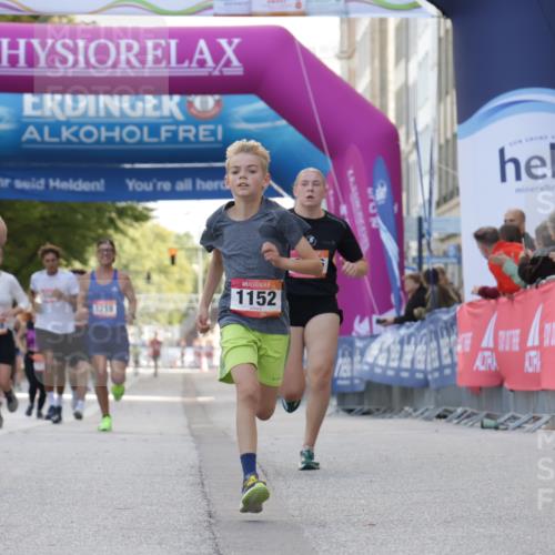 06.09.2026 - CURREX Alsterlauf Yannick Fuchs http://msf.ph/oto/10230042 06.09.2026 11:51:52 Ziel 1118, 1123, 1135, 1152, 1194, 1200, 1254, 1303, 1327, 1347, 8236, 8325, 8326 meine-sportfotos.de