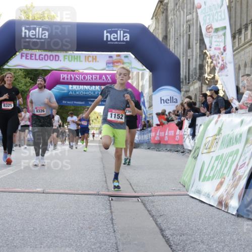 06.09.2026 - CURREX Alsterlauf Yannick Fuchs http://msf.ph/oto/10230045 06.09.2026 11:51:54 Ziel 1118, 1123, 1152, 1200, 1240, 1254, 1303, 1327, 1347, 8236, 8325, 8326 meine-sportfotos.de
