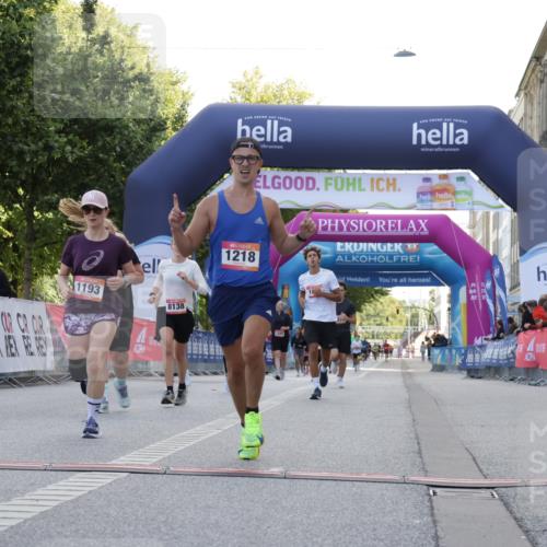 06.09.2026 - CURREX Alsterlauf Yannick Fuchs http://msf.ph/oto/10230059 06.09.2026 11:52:00 Ziel 1085, 1108, 1123, 1152, 1193, 1200, 1218, 1240, 1303, 1327, 8138, 8236, 8325, 8326 meine-sportfotos.de