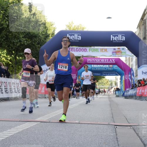 06.09.2026 - CURREX Alsterlauf Yannick Fuchs http://msf.ph/oto/10230060 06.09.2026 11:52:00 Ziel 1085, 1108, 1123, 1152, 1193, 1200, 1218, 1240, 1303, 1327, 8138, 8236, 8325, 8326 meine-sportfotos.de