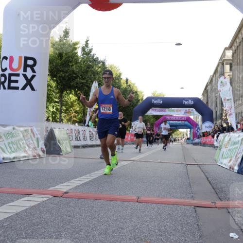 06.09.2026 - CURREX Alsterlauf Yannick Fuchs http://msf.ph/oto/10230067 06.09.2026 11:52:01 Ziel 1085, 1108, 1152, 1193, 1200, 1218, 1240, 1303, 1327, 8138, 8236, 8325, 8326 meine-sportfotos.de