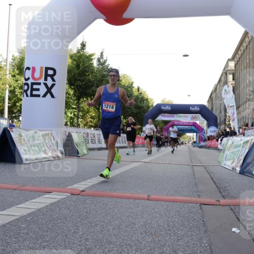 06.09.2026 - CURREX Alsterlauf Yannick Fuchs http://msf.ph/oto/10230068 06.09.2026 11:52:01 Ziel 1085, 1108, 1152, 1193, 1200, 1218, 1240, 1303, 1327, 8138, 8236, 8325, 8326 meine-sportfotos.de