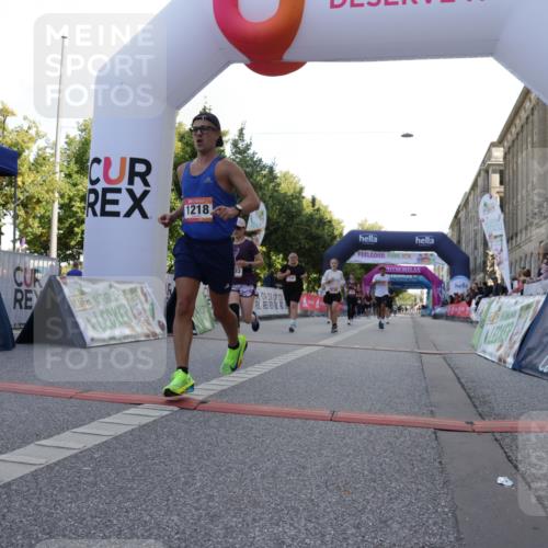 06.09.2026 - CURREX Alsterlauf Yannick Fuchs http://msf.ph/oto/10230070 06.09.2026 11:52:02 Ziel 1085, 1108, 1193, 1200, 1218, 1240, 1261, 1279, 1303, 1327, 8138, 8236, 8325, 8326 meine-sportfotos.de