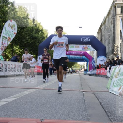 06.09.2026 - CURREX Alsterlauf Yannick Fuchs http://msf.ph/oto/10230075 06.09.2026 11:52:05 Ziel 1085, 1108, 1154, 1193, 1218, 1240, 1261, 1262, 1279, 8138 meine-sportfotos.de