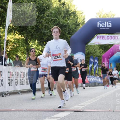 06.09.2026 - CURREX Alsterlauf Yannick Fuchs http://msf.ph/oto/10230084 06.09.2026 11:52:13 Ziel 1120, 1154, 1205, 1206, 1210, 1215, 1244, 1261, 1262, 1279, 1330 meine-sportfotos.de
