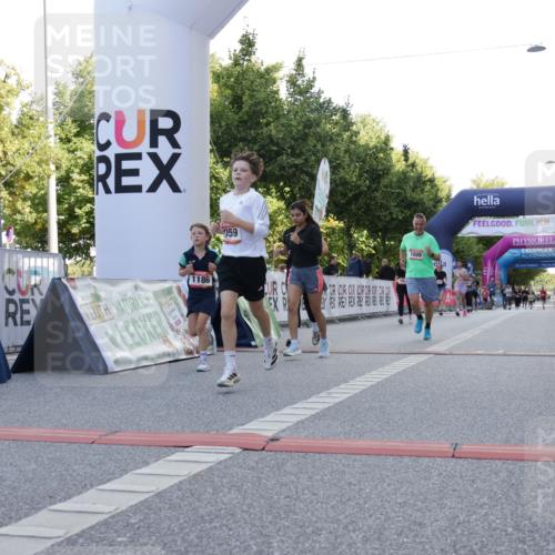 06.09.2026 - CURREX Alsterlauf Yannick Fuchs http://msf.ph/oto/10230096 06.09.2026 11:52:22 Ziel 1009, 1020, 1059, 1120, 1186, 1205, 1206, 1215, 1266, 1304 meine-sportfotos.de