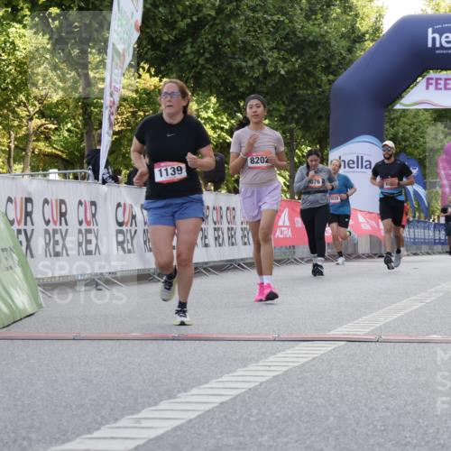 06.09.2026 - CURREX Alsterlauf Yannick Fuchs http://msf.ph/oto/10230104 06.09.2026 11:52:28 Ziel 1009, 1020, 1059, 1075, 1076, 1139, 1186, 1266, 1304, 8202 meine-sportfotos.de