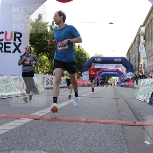 06.09.2026 - CURREX Alsterlauf Yannick Fuchs http://msf.ph/oto/10230117 06.09.2026 11:52:35 Ziel 1007, 1075, 1076, 1139, 8028, 8202, 8269, 8270 meine-sportfotos.de