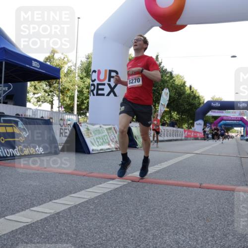 06.09.2026 - CURREX Alsterlauf Yannick Fuchs http://msf.ph/oto/10230126 06.09.2026 11:52:37 Ziel 1007, 1075, 1076, 1310, 8028, 8202, 8269, 8270 meine-sportfotos.de