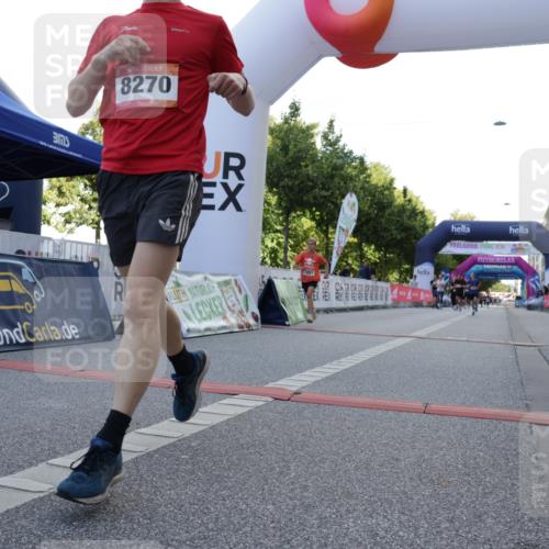 06.09.2026 - CURREX Alsterlauf Yannick Fuchs http://msf.ph/oto/10230129 06.09.2026 11:52:38 Ziel 1007, 1075, 1076, 1310, 8028, 8202, 8269, 8270 meine-sportfotos.de