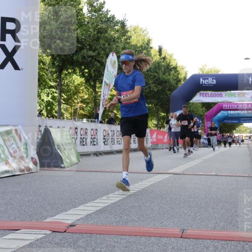06.09.2026 - CURREX Alsterlauf Yannick Fuchs http://msf.ph/oto/10230134 06.09.2026 11:52:42 Ziel 1007, 1082, 1310, 8269, 8270 meine-sportfotos.de