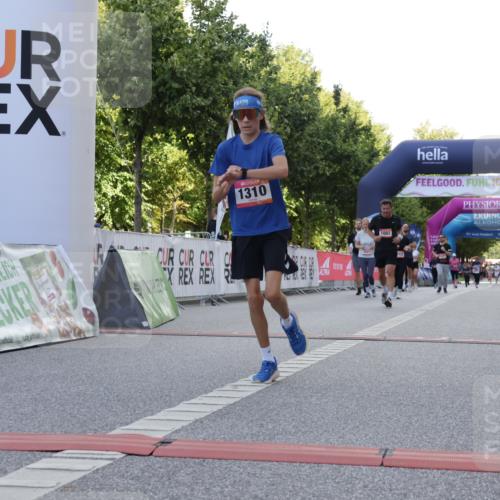 06.09.2026 - CURREX Alsterlauf Yannick Fuchs http://msf.ph/oto/10230135 06.09.2026 11:52:42 Ziel 1007, 1082, 1310, 8269, 8270 meine-sportfotos.de