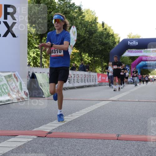 06.09.2026 - CURREX Alsterlauf Yannick Fuchs http://msf.ph/oto/10230137 06.09.2026 11:52:43 Ziel 1007, 1082, 1310, 8270 meine-sportfotos.de
