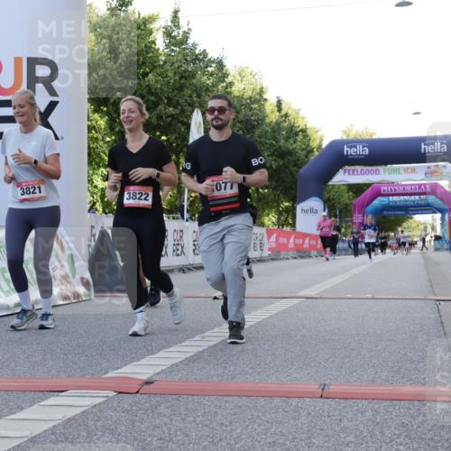 06.09.2026 - CURREX Alsterlauf Yannick Fuchs http://msf.ph/oto/10230151 06.09.2026 11:52:51 Ziel 1061, 1077, 1082, 1340, 3821, 3822, 8016, 8137 meine-sportfotos.de