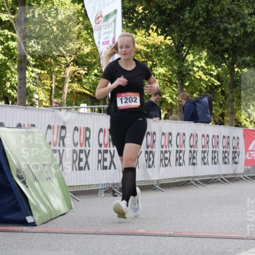 06.09.2026 - CURREX Alsterlauf Yannick Fuchs http://msf.ph/oto/10230193 06.09.2026 11:53:09 Ziel 1040, 1184, 1202, 1293, 4802, 8155, 8300 meine-sportfotos.de