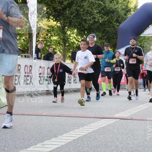 06.09.2026 - CURREX Alsterlauf Yannick Fuchs http://msf.ph/oto/10230212 06.09.2026 11:53:18 Ziel 1034, 1096, 1114, 1115, 1317, 1329, 8048 meine-sportfotos.de