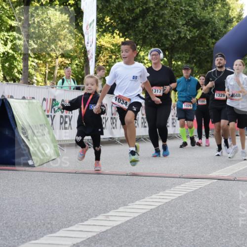 06.09.2026 - CURREX Alsterlauf Yannick Fuchs http://msf.ph/oto/10230215 06.09.2026 11:53:19 Ziel 1026, 1034, 1096, 1114, 1115, 1130, 1317, 1329, 8048 meine-sportfotos.de