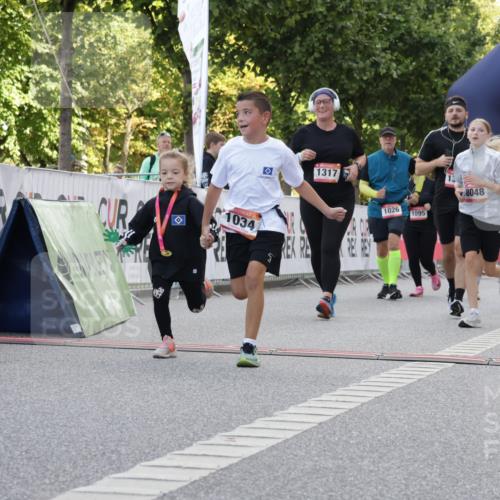 06.09.2026 - CURREX Alsterlauf Yannick Fuchs http://msf.ph/oto/10230216 06.09.2026 11:53:19 Ziel 1026, 1034, 1096, 1114, 1115, 1130, 1317, 1329, 8048 meine-sportfotos.de