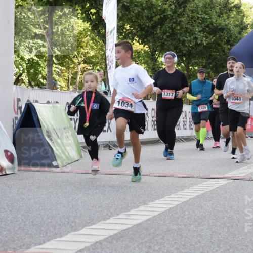 06.09.2026 - CURREX Alsterlauf Yannick Fuchs http://msf.ph/oto/10230217 06.09.2026 11:53:19 Ziel 1026, 1034, 1096, 1114, 1115, 1130, 1317, 1329, 8048 meine-sportfotos.de
