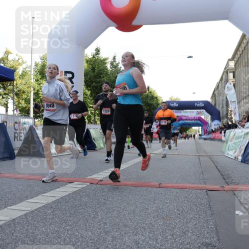 06.09.2026 - CURREX Alsterlauf Yannick Fuchs http://msf.ph/oto/10230234 06.09.2026 11:53:22 Ziel 1026, 1034, 1095, 1096, 1114, 1115, 1130, 1317, 1329, 8046, 8048 meine-sportfotos.de