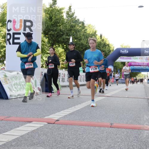 06.09.2026 - CURREX Alsterlauf Yannick Fuchs http://msf.ph/oto/10230247 06.09.2026 11:53:25 Ziel 1026, 1034, 1095, 1096, 1114, 1115, 1130, 1173, 1317, 1329, 1333, 3755, 8046, 8048, 8070 meine-sportfotos.de