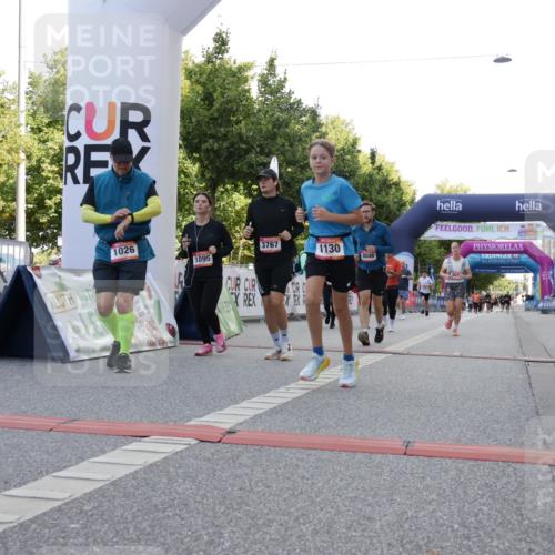 06.09.2026 - CURREX Alsterlauf Yannick Fuchs http://msf.ph/oto/10230248 06.09.2026 11:53:25 Ziel 1026, 1034, 1095, 1096, 1114, 1115, 1130, 1173, 1317, 1329, 1333, 3755, 8046, 8048, 8070 meine-sportfotos.de