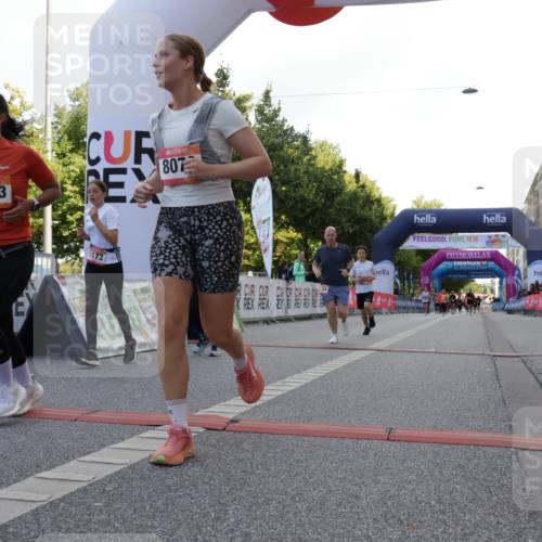 06.09.2026 - CURREX Alsterlauf Yannick Fuchs http://msf.ph/oto/10230267 06.09.2026 11:53:30 Ziel 1026, 1095, 1130, 1173, 1250, 1333, 1334, 3755, 8046, 8070 meine-sportfotos.de