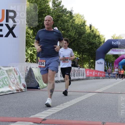 06.09.2026 - CURREX Alsterlauf Yannick Fuchs http://msf.ph/oto/10230272 06.09.2026 11:53:32 Ziel 1095, 1173, 1250, 1333, 1334, 3755, 8046, 8070 meine-sportfotos.de