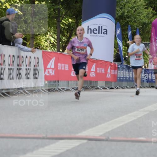 06.09.2026 - CURREX Alsterlauf Yannick Fuchs http://msf.ph/oto/10230275 06.09.2026 11:53:35 Ziel 1173, 1250, 1333, 1334, 3755, 8070, 8261 meine-sportfotos.de
