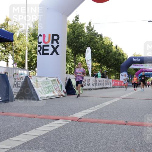 06.09.2026 - CURREX Alsterlauf Yannick Fuchs http://msf.ph/oto/10230285 06.09.2026 11:53:37 Ziel 1066, 1081, 1111, 1250, 1334, 8261 meine-sportfotos.de