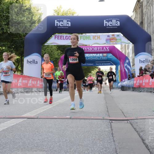 06.09.2026 - CURREX Alsterlauf Yannick Fuchs http://msf.ph/oto/10230287 06.09.2026 11:53:39 Ziel 1066, 1081, 1111, 1250, 8261 meine-sportfotos.de