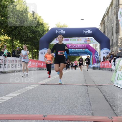 06.09.2026 - CURREX Alsterlauf Yannick Fuchs http://msf.ph/oto/10230290 06.09.2026 11:53:40 Ziel 1066, 1081, 1111, 8261 meine-sportfotos.de