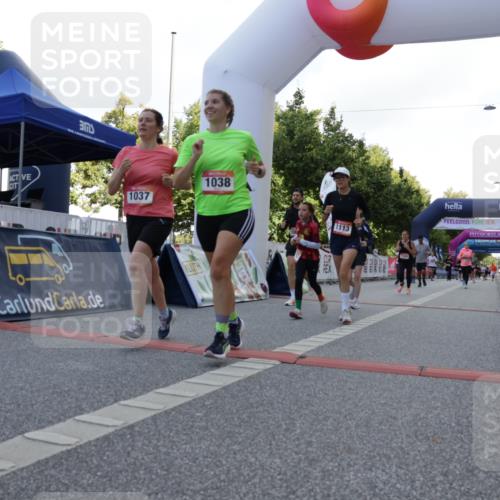 06.09.2026 - CURREX Alsterlauf Yannick Fuchs http://msf.ph/oto/10230319 06.09.2026 11:53:51 Ziel 1037, 1038, 1057, 1068, 1069, 1124, 1213, 1223, 1298, 1305 meine-sportfotos.de