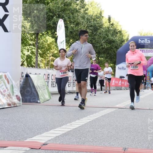 06.09.2026 - CURREX Alsterlauf Yannick Fuchs http://msf.ph/oto/10230335 06.09.2026 11:53:56 Ziel 1006, 1018, 1037, 1038, 1068, 1069, 1124, 1150, 1223, 1291, 1298, 1305, 8139 meine-sportfotos.de