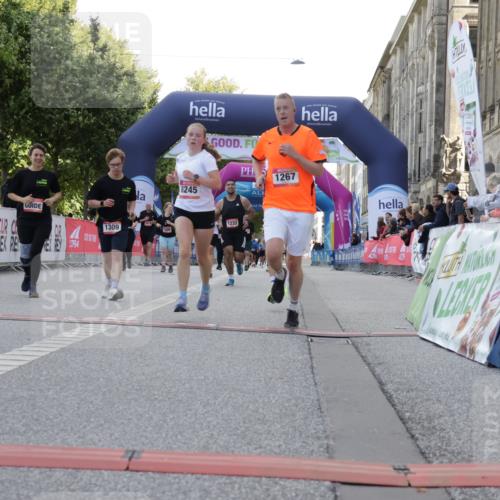 06.09.2026 - CURREX Alsterlauf Yannick Fuchs http://msf.ph/oto/10230355 06.09.2026 11:54:04 Ziel 1006, 1018, 1098, 1150, 1232, 1249, 1267, 1291, 1309, 8139, 8245 meine-sportfotos.de