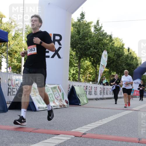 06.09.2026 - CURREX Alsterlauf Yannick Fuchs http://msf.ph/oto/10230381 06.09.2026 11:54:11 Ziel 1063, 1192, 1209, 1232, 1249, 1267, 1308, 1309, 1323, 8018, 8245 meine-sportfotos.de