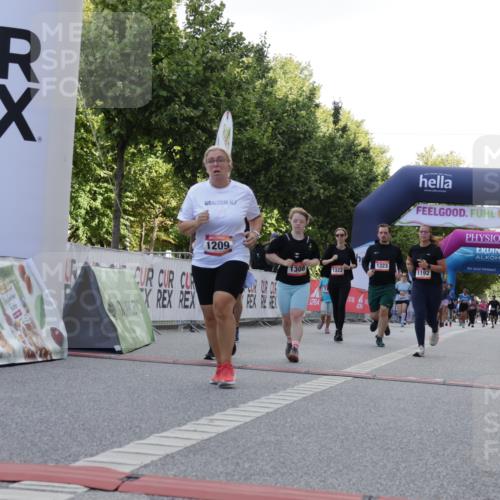 06.09.2026 - CURREX Alsterlauf Yannick Fuchs http://msf.ph/oto/10230384 06.09.2026 11:54:13 Ziel 1063, 1192, 1209, 1232, 1249, 1308, 1309, 1322, 1323, 8018 meine-sportfotos.de