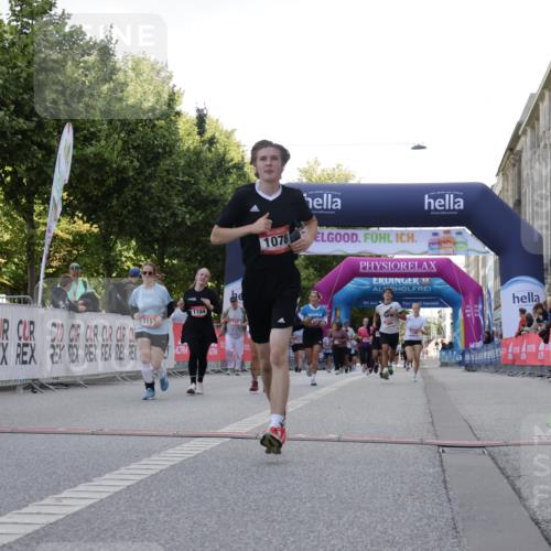 06.09.2026 - CURREX Alsterlauf Yannick Fuchs http://msf.ph/oto/10230411 06.09.2026 11:54:22 Ziel 1078, 1086, 1104, 1151, 1166, 1167, 1192, 1322, 1323, 1332, 1339, 8018 meine-sportfotos.de