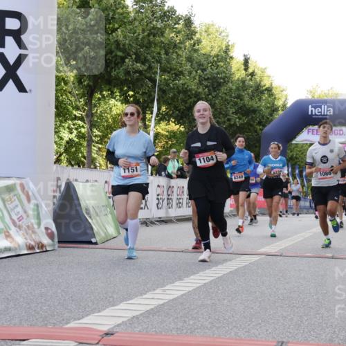 06.09.2026 - CURREX Alsterlauf Yannick Fuchs http://msf.ph/oto/10230423 06.09.2026 11:54:26 Ziel 1078, 1086, 1104, 1151, 1166, 1167, 1191, 1332, 1339, 8185, 8239, 8240 meine-sportfotos.de
