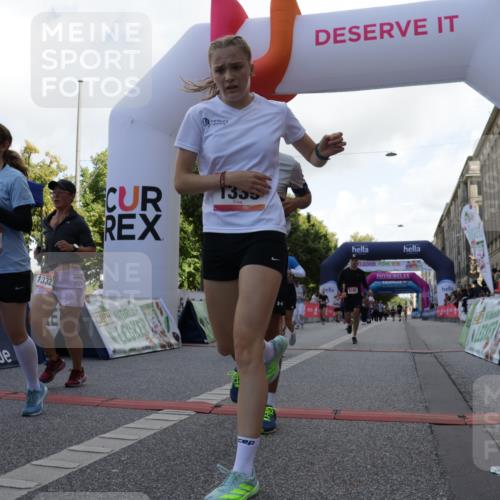 06.09.2026 - CURREX Alsterlauf Yannick Fuchs http://msf.ph/oto/10230433 06.09.2026 11:54:29 Ziel 1078, 1086, 1104, 1151, 1191, 1328, 1332, 1339, 8185, 8239, 8240 meine-sportfotos.de
