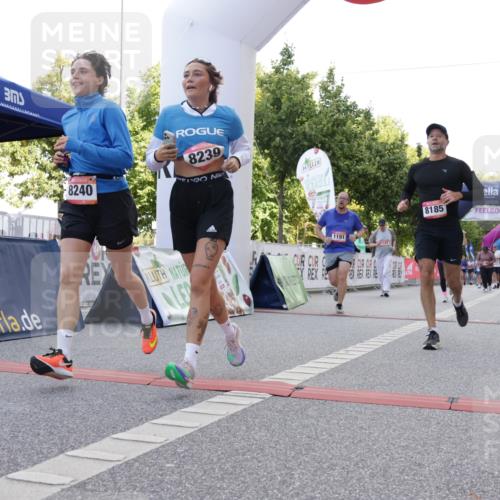 06.09.2026 - CURREX Alsterlauf Yannick Fuchs http://msf.ph/oto/10230441 06.09.2026 11:54:30 Ziel 1078, 1086, 1104, 1122, 1151, 1191, 1328, 1332, 1339, 8185, 8239, 8240 meine-sportfotos.de