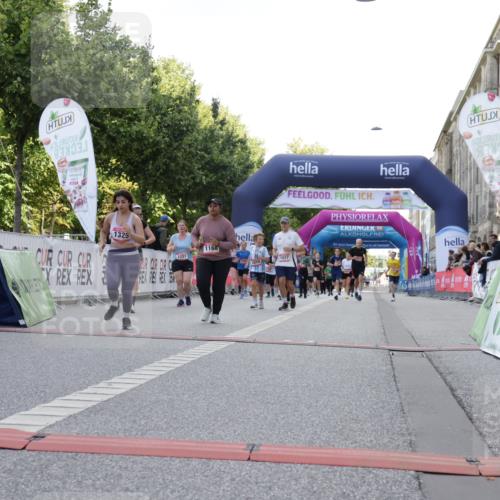 06.09.2026 - CURREX Alsterlauf Yannick Fuchs http://msf.ph/oto/10230467 06.09.2026 11:54:36 Ziel 1017, 1019, 1122, 1168, 1191, 1289, 1290, 1325, 1328, 1331, 8185 meine-sportfotos.de