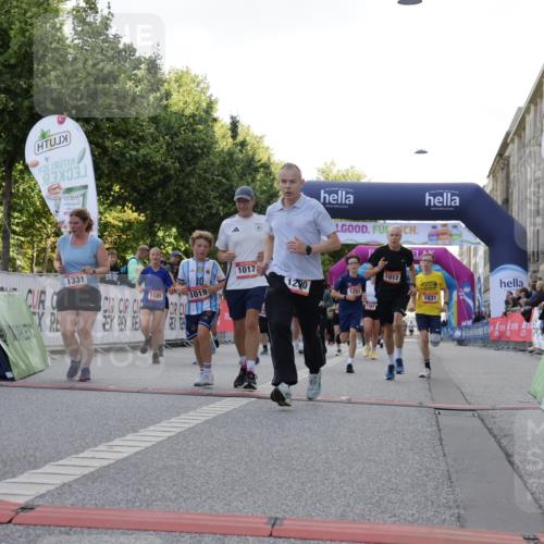 06.09.2026 - CURREX Alsterlauf Yannick Fuchs http://msf.ph/oto/10230481 06.09.2026 11:54:41 Ziel 1012, 1017, 1019, 1031, 1060, 1101, 1122, 1168, 1185, 1222, 1231, 1251, 1260, 1270, 1280, 1289, 1290, 1325, 1331 meine-sportfotos.de