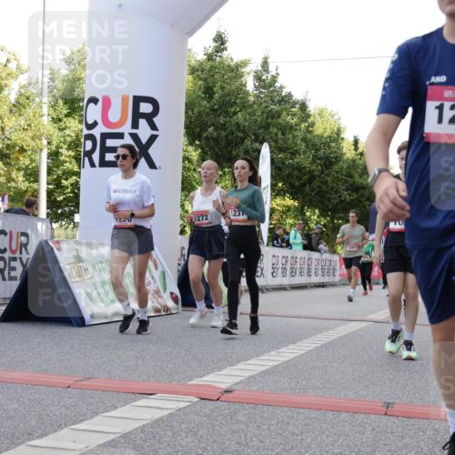 06.09.2026 - CURREX Alsterlauf Yannick Fuchs http://msf.ph/oto/10230508 06.09.2026 11:54:47 Ziel 1012, 1017, 1019, 1031, 1060, 1101, 1140, 1145, 1185, 1222, 1231, 1247, 1251, 1260, 1270, 1272, 1275, 1276, 1280, 1290, 1331 meine-sportfotos.de
